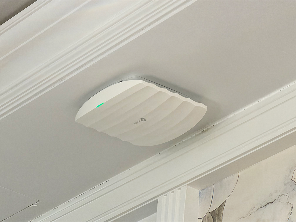 Mesh network equipment